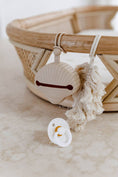 Load image into Gallery viewer, Shell dummy holder - Sand