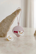 Load image into Gallery viewer, Shell dummy holder - Petal