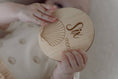 Load image into Gallery viewer, Baby Milestone Discs - Seashell - Mimi et Lion