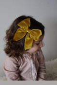 Load image into Gallery viewer, Betty Bow Hair Clip - Snow - Mimi et Lion